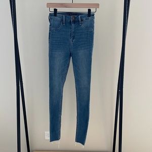 Abercrombie & Fitch High-Rise Jeans